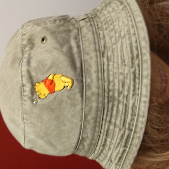 Winnie the Pooh Bucket Hat - Picture 3 of 7